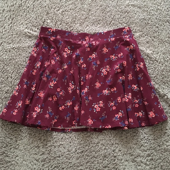SO Dresses & Skirts - SO FLORAL SKATER SKIRT NWOT